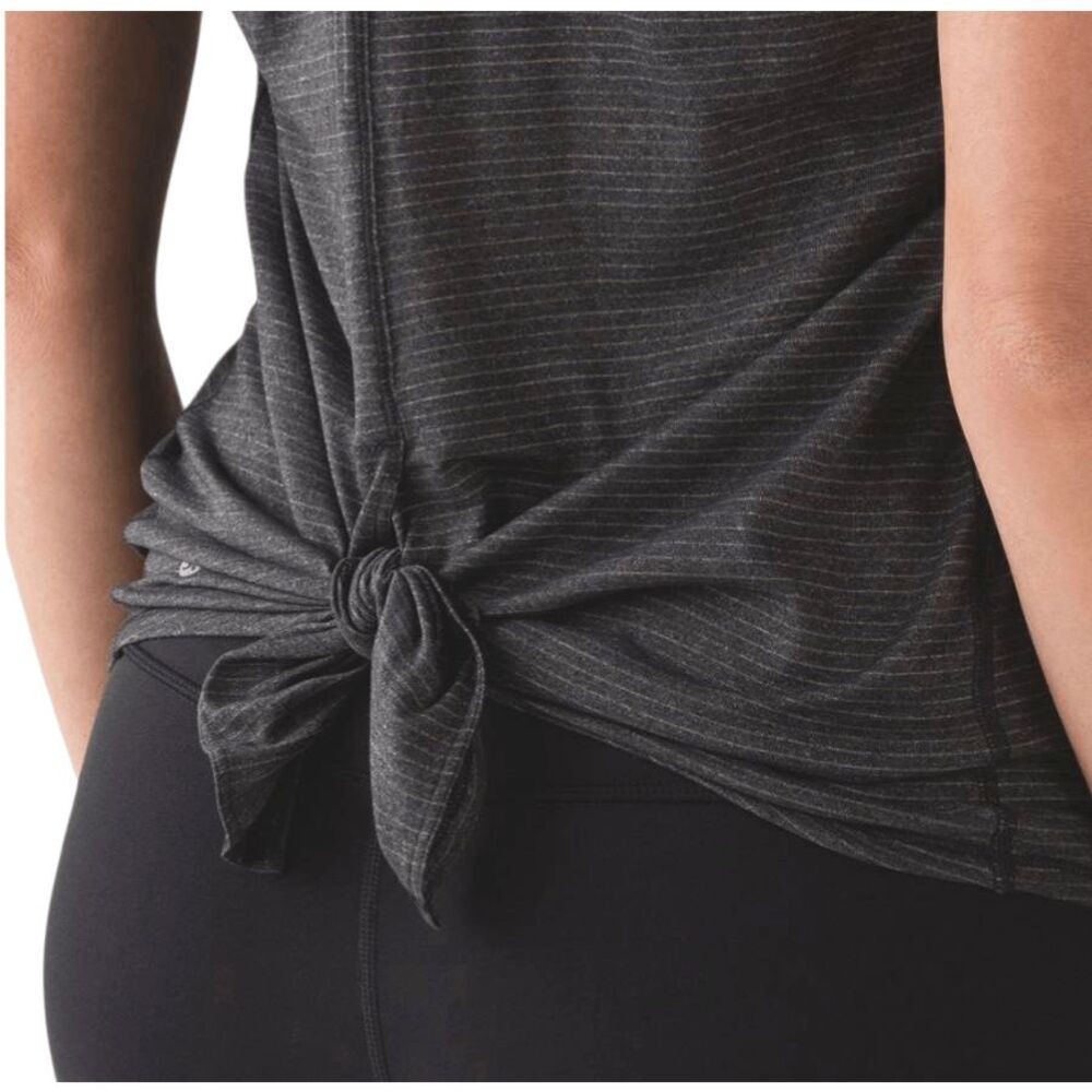 LULULEMON ATHLETICA Tie It Up Singlet In Heathered Black Size 6